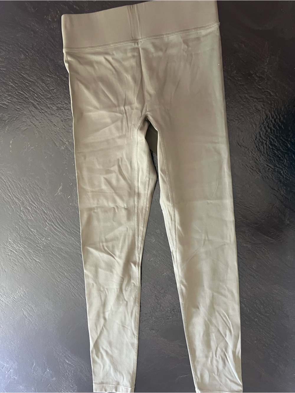 ALL ACCESS High-Waist Leggings in Olive Green